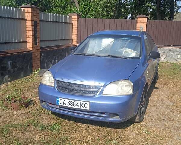 Синий Шевроле Лачетти, объемом двигателя 1.6 л и пробегом 300 тыс. км за 3300 $, фото 1 на Automoto.ua