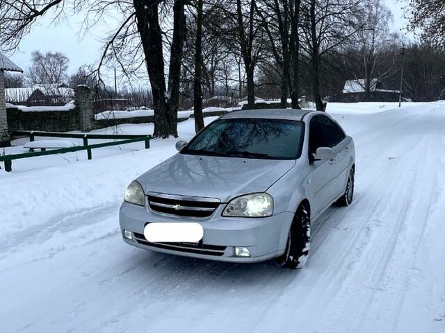 Синий Шевроле Лачетти, объемом двигателя 1.6 л и пробегом 250 тыс. км за 3500 $, фото 1 на Automoto.ua