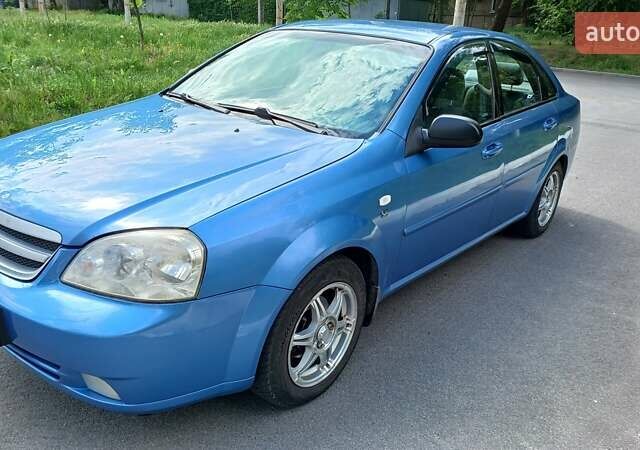 Синий Шевроле Лачетти, объемом двигателя 1.6 л и пробегом 246 тыс. км за 3700 $, фото 1 на Automoto.ua