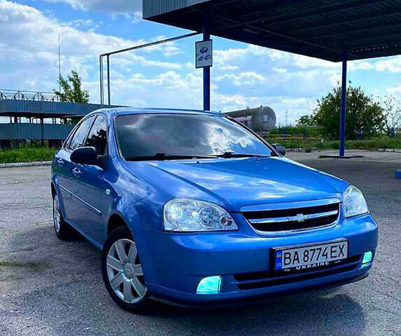 Синий Шевроле Лачетти, объемом двигателя 1.6 л и пробегом 219 тыс. км за 4250 $, фото 1 на Automoto.ua