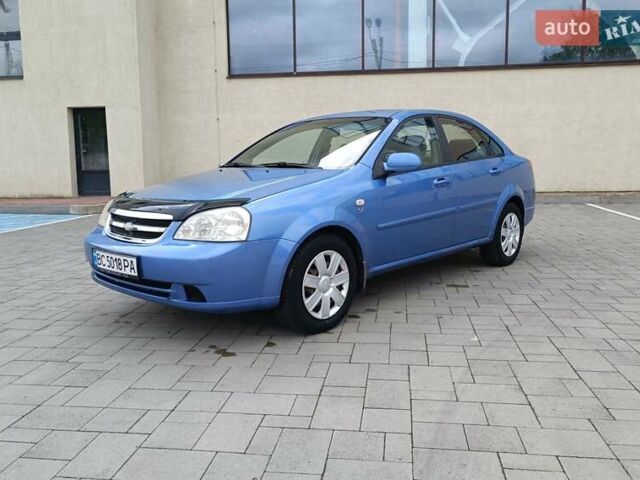 Синий Шевроле Лачетти, объемом двигателя 1.8 л и пробегом 232 тыс. км за 3800 $, фото 1 на Automoto.ua