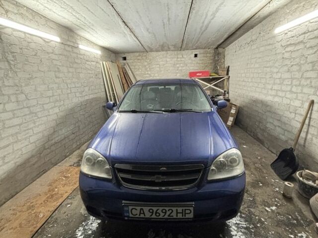 Синий Шевроле Лачетти, объемом двигателя 1.8 л и пробегом 467 тыс. км за 3500 $, фото 1 на Automoto.ua
