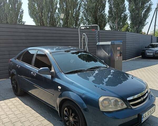 Синий Шевроле Лачетти, объемом двигателя 1.8 л и пробегом 450 тыс. км за 3600 $, фото 1 на Automoto.ua