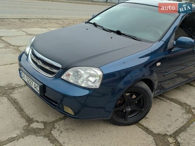 Синий Шевроле Лачетти, объемом двигателя 1.8 л и пробегом 300 тыс. км за 2999 $, фото 1 на Automoto.ua