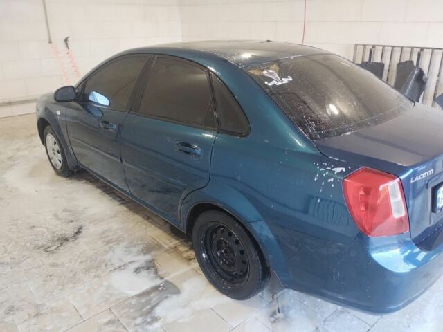 Синий Шевроле Лачетти, объемом двигателя 1.6 л и пробегом 200 тыс. км за 2800 $, фото 1 на Automoto.ua