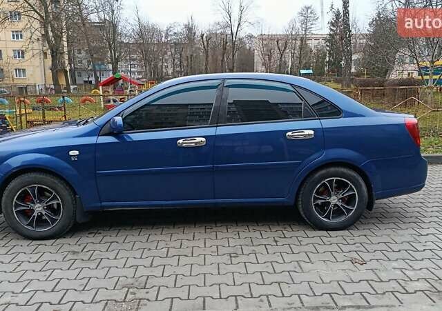 Синий Шевроле Лачетти, объемом двигателя 1.6 л и пробегом 306 тыс. км за 3500 $, фото 1 на Automoto.ua