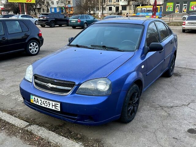 Синий Шевроле Лачетти, объемом двигателя 1.6 л и пробегом 350 тыс. км за 2400 $, фото 1 на Automoto.ua