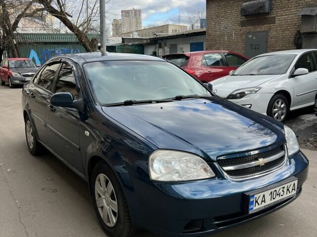 Синий Шевроле Лачетти, объемом двигателя 1.8 л и пробегом 2 тыс. км за 4200 $, фото 1 на Automoto.ua