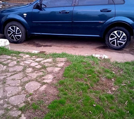 Синий Шевроле Лачетти, объемом двигателя 1.6 л и пробегом 168 тыс. км за 5300 $, фото 1 на Automoto.ua