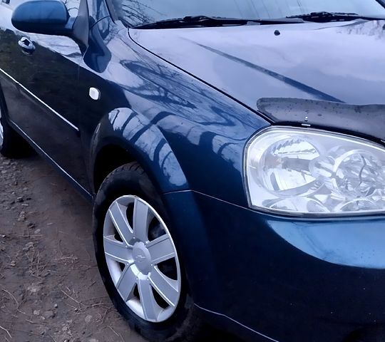 Синий Шевроле Лачетти, объемом двигателя 1.6 л и пробегом 239 тыс. км за 3500 $, фото 1 на Automoto.ua