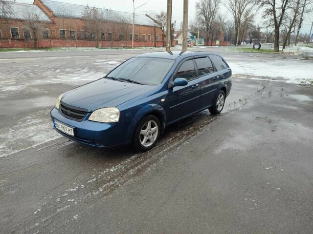 Синий Шевроле Лачетти, объемом двигателя 1.8 л и пробегом 300 тыс. км за 3000 $, фото 1 на Automoto.ua