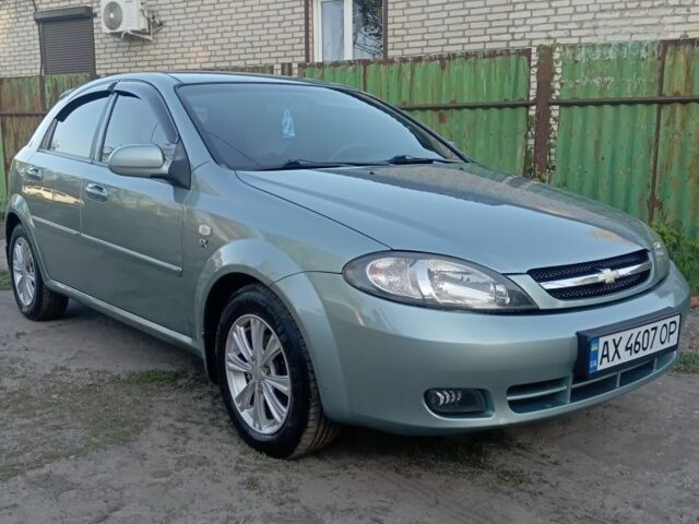 Зеленый Шевроле Лачетти, объемом двигателя 1.8 л и пробегом 265 тыс. км за 3600 $, фото 1 на Automoto.ua