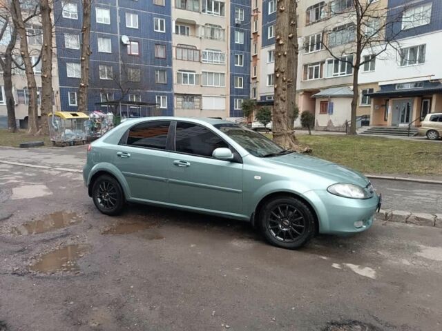 Зеленый Шевроле Лачетти, объемом двигателя 1.8 л и пробегом 260 тыс. км за 3500 $, фото 1 на Automoto.ua