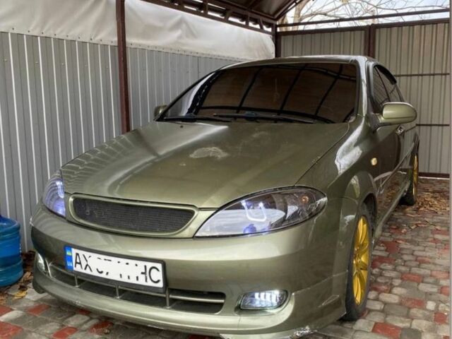 Зелений Шевроле Лачетті, об'ємом двигуна 1.8 л та пробігом 221 тис. км за 4200 $, фото 1 на Automoto.ua