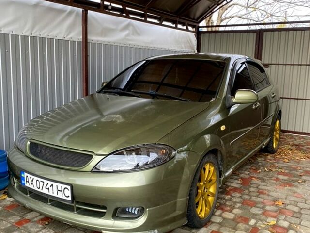 Зелений Шевроле Лачетті, об'ємом двигуна 1.8 л та пробігом 220 тис. км за 4200 $, фото 1 на Automoto.ua