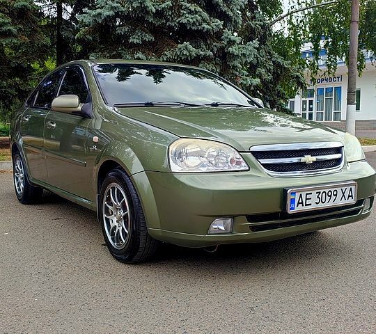 Зелений Шевроле Лачетті, об'ємом двигуна 1.8 л та пробігом 216 тис. км за 4500 $, фото 1 на Automoto.ua