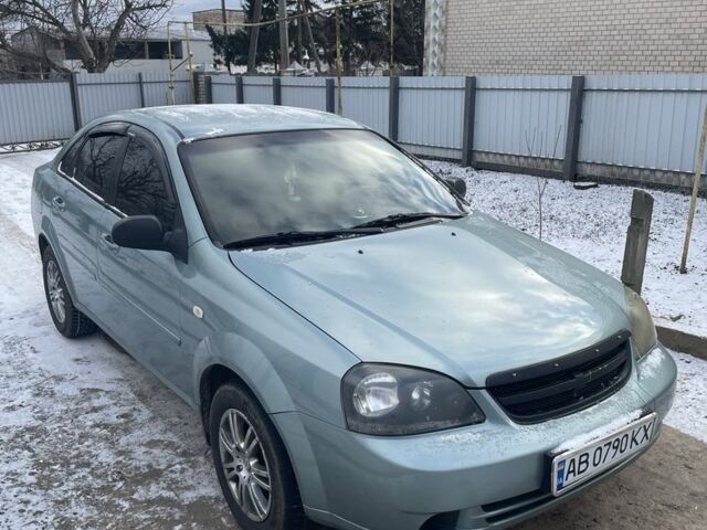 Зеленый Шевроле Лачетти, объемом двигателя 1.6 л и пробегом 300 тыс. км за 4500 $, фото 1 на Automoto.ua