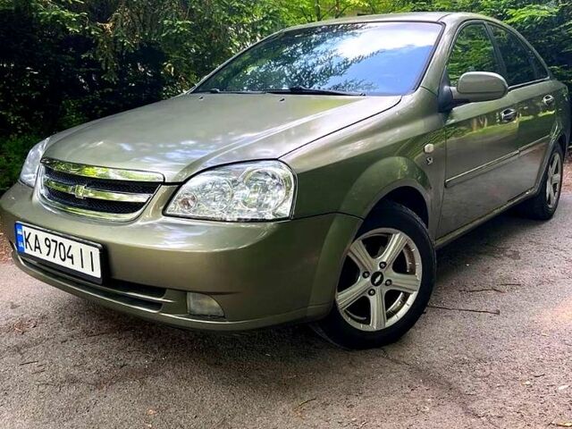 Зеленый Шевроле Лачетти, объемом двигателя 1.8 л и пробегом 216 тыс. км за 3800 $, фото 1 на Automoto.ua