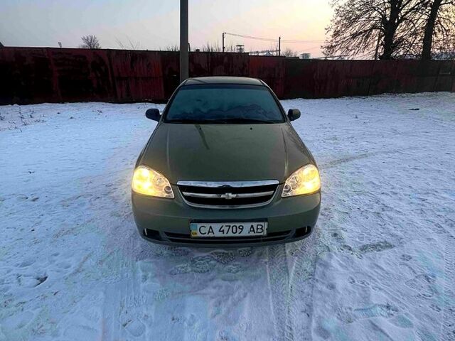 Зеленый Шевроле Лачетти, объемом двигателя 1.6 л и пробегом 1750 тыс. км за 4200 $, фото 1 на Automoto.ua