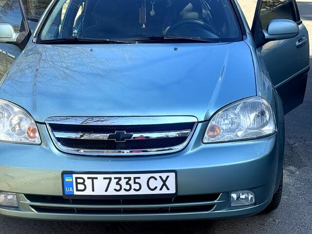 Зеленый Шевроле Лачетти, объемом двигателя 1.8 л и пробегом 170 тыс. км за 4500 $, фото 1 на Automoto.ua