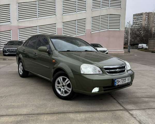 Зеленый Шевроле Лачетти, объемом двигателя 1.8 л и пробегом 340 тыс. км за 4400 $, фото 1 на Automoto.ua