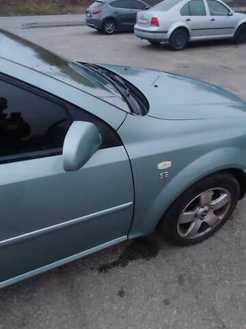 Зеленый Шевроле Лачетти, объемом двигателя 1.6 л и пробегом 225 тыс. км за 3600 $, фото 1 на Automoto.ua