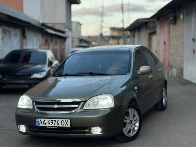 Зеленый Шевроле Лачетти, объемом двигателя 1.8 л и пробегом 210 тыс. км за 3800 $, фото 1 на Automoto.ua