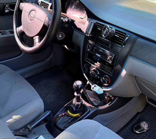 Зелений Шевроле Лачетті, об'ємом двигуна 1.8 л та пробігом 400 тис. км за 2550 $, фото 1 на Automoto.ua