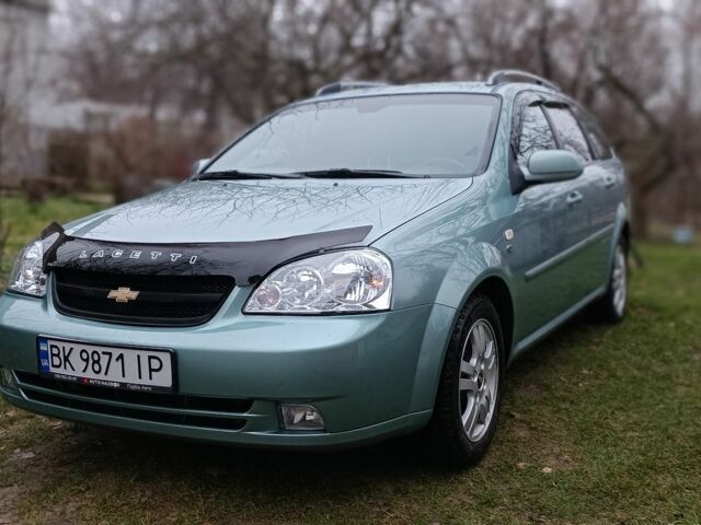 Зеленый Шевроле Лачетти, объемом двигателя 1.8 л и пробегом 159 тыс. км за 6000 $, фото 1 на Automoto.ua