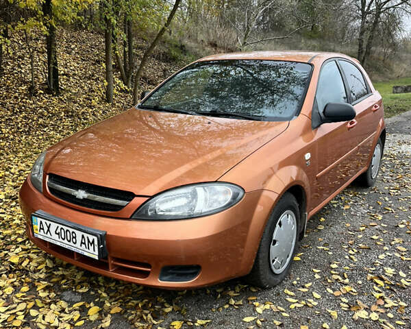 Оранжевый Шевроле Лачетти, объемом двигателя 1.6 л и пробегом 190 тыс. км за 3650 $, фото 1 на Automoto.ua