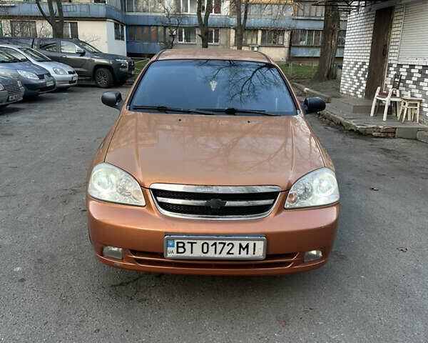 Помаранчевий Шевроле Лачетті, об'ємом двигуна 1.6 л та пробігом 375 тис. км за 4200 $, фото 1 на Automoto.ua