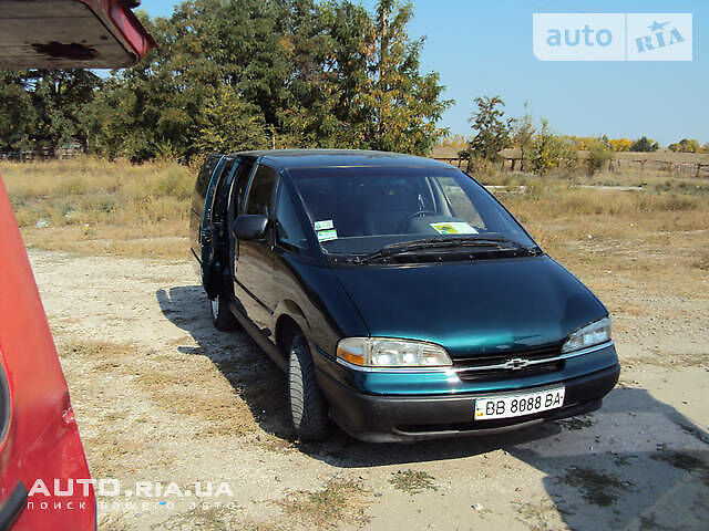 Зелений Шевроле Lumina, об'ємом двигуна 3.1 л та пробігом 250 тис. км за 4000 $, фото 1 на Automoto.ua