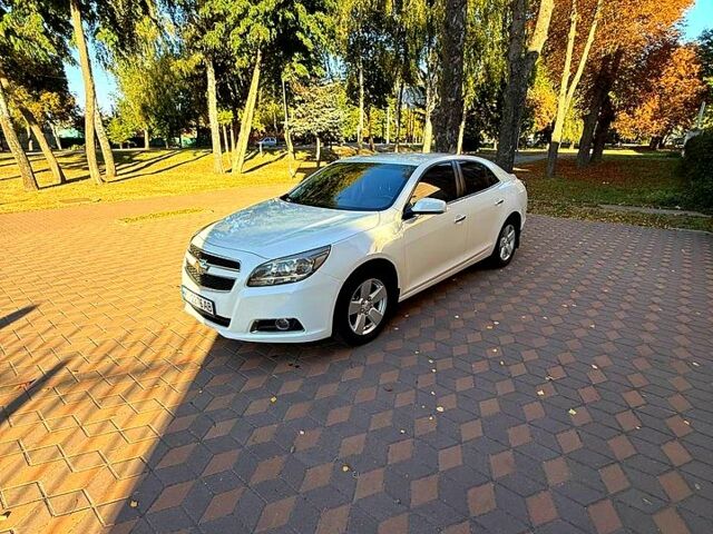 Білий Шевроле Малібу, об'ємом двигуна 2 л та пробігом 338 тис. км за 8700 $, фото 1 на Automoto.ua