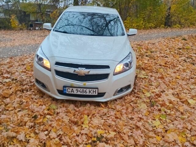 Белый Шевроле Малибу, объемом двигателя 2 л и пробегом 237 тыс. км за 7600 $, фото 1 на Automoto.ua