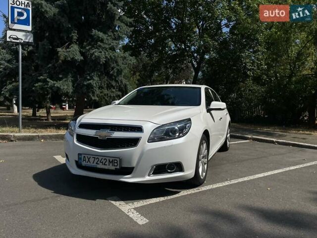Білий Шевроле Малібу, об'ємом двигуна 3 л та пробігом 198 тис. км за 10000 $, фото 1 на Automoto.ua