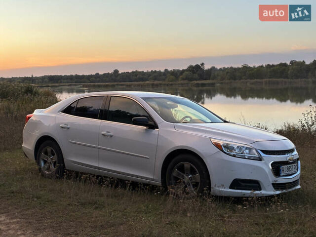 Шевроле Малибу 2014 в Ставище на Automoto.ua Белый Шевроле Малибу, объемом двигателя 2.46 л и пробегом 166 тыс. км за 7700 $, фото 1 на Automoto.ua