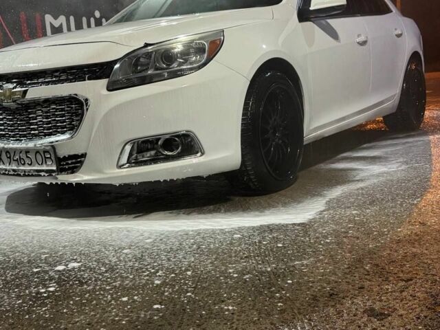 Белый Шевроле Малибу, объемом двигателя 2.5 л и пробегом 245 тыс. км за 9000 $, фото 1 на Automoto.ua