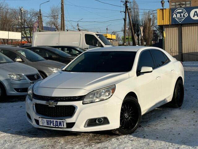 Белый Шевроле Малибу, объемом двигателя 2.5 л и пробегом 242 тыс. км за 8350 $, фото 1 на Automoto.ua