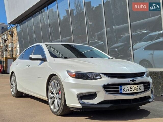 Белый Шевроле Малибу, объемом двигателя 2 л и пробегом 179 тыс. км за 12700 $, фото 1 на Automoto.ua