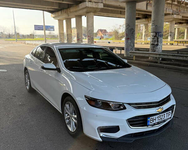 Белый Шевроле Малибу, объемом двигателя 1.5 л и пробегом 80 тыс. км за 10500 $, фото 1 на Automoto.ua