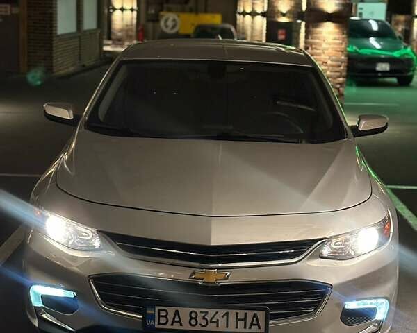 Серый Шевроле Малибу, объемом двигателя 1.49 л и пробегом 118 тыс. км за 12000 $, фото 1 на Automoto.ua