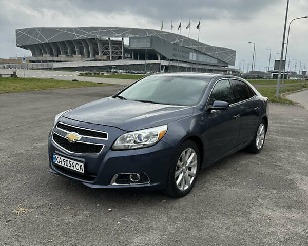 Синий Шевроле Малибу, объемом двигателя 2.46 л и пробегом 218 тыс. км за 6500 $, фото 1 на Automoto.ua