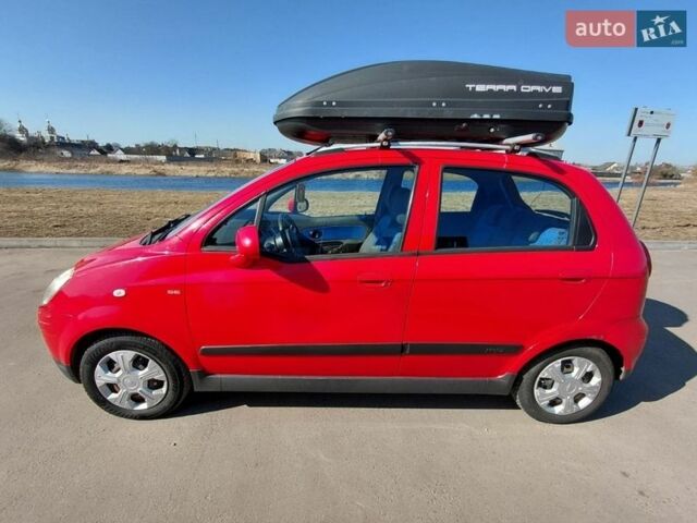 Красный Шевроле Матиз, объемом двигателя 1 л и пробегом 185 тыс. км за 3122 $, фото 1 на Automoto.ua