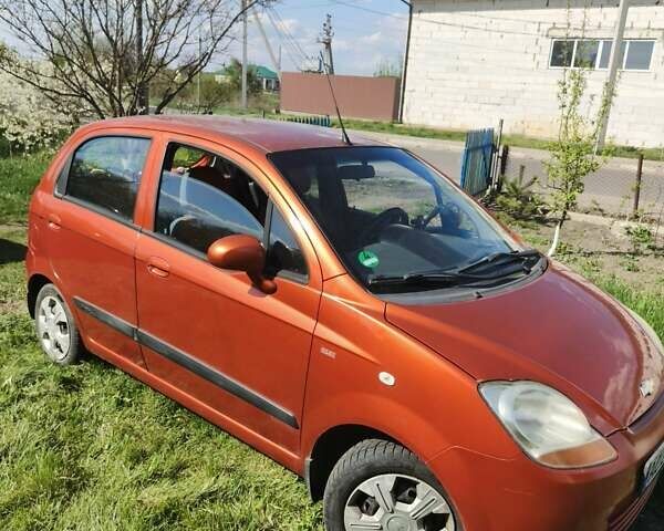 Помаранчевий Шевроле Матіз, об'ємом двигуна 1 л та пробігом 174 тис. км за 3000 $, фото 1 на Automoto.ua