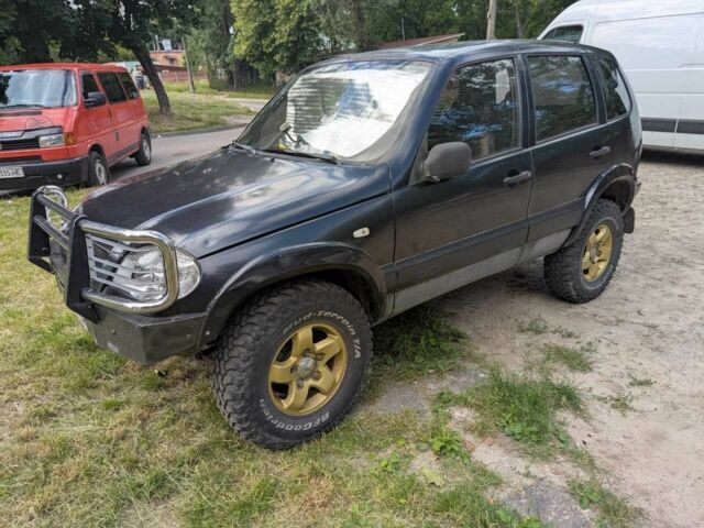 Чорний Шевроле Нива, об'ємом двигуна 1.7 л та пробігом 200 тис. км за 3850 $, фото 1 на Automoto.ua