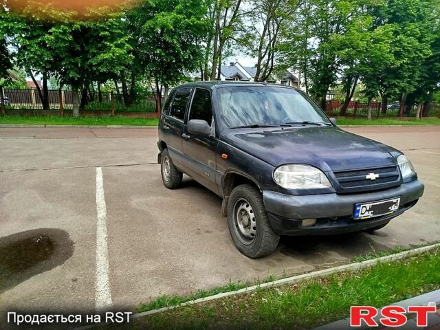 Черный Шевроле Нива, объемом двигателя 1.7 л и пробегом 260 тыс. км за 3800 $, фото 1 на Automoto.ua