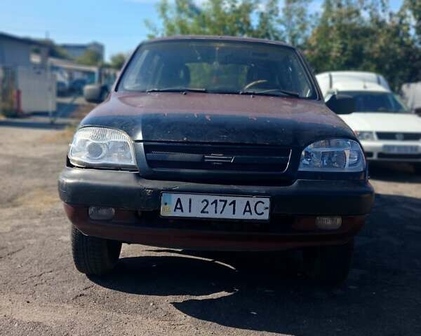 Коричневий Шевроле Нива, об'ємом двигуна 1.7 л та пробігом 400 тис. км за 2000 $, фото 1 на Automoto.ua