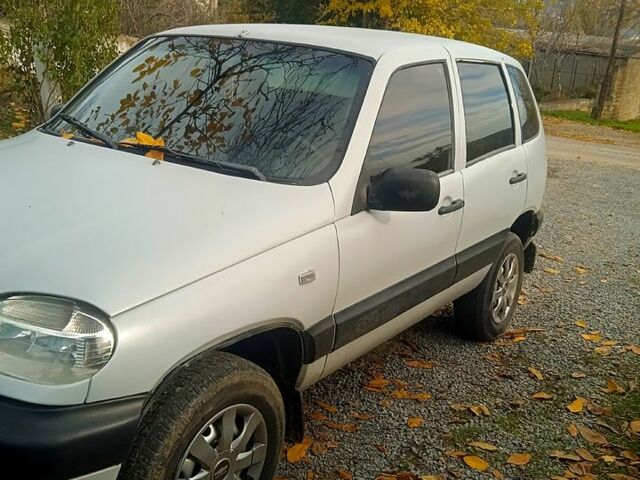 Шевроле Нива 2003 у Березовке на Automoto.ua Шевроле Нива, об'ємом двигуна 1.7 л та пробігом 0 тис. км за 2700 $, фото 1 на Automoto.ua