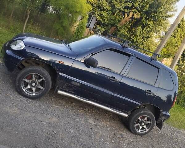Шевроле Нива, объемом двигателя 1.7 л и пробегом 157 тыс. км за 3700 $, фото 1 на Automoto.ua
