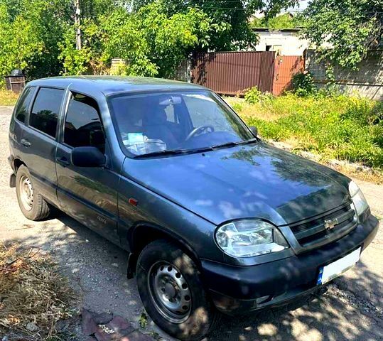 Шевроле Нива, объемом двигателя 17 л и пробегом 139 тыс. км за 4000 $, фото 1 на Automoto.ua